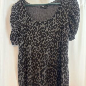 Sky Women's Short Sleeve Leopard Print Top - Black and Gray